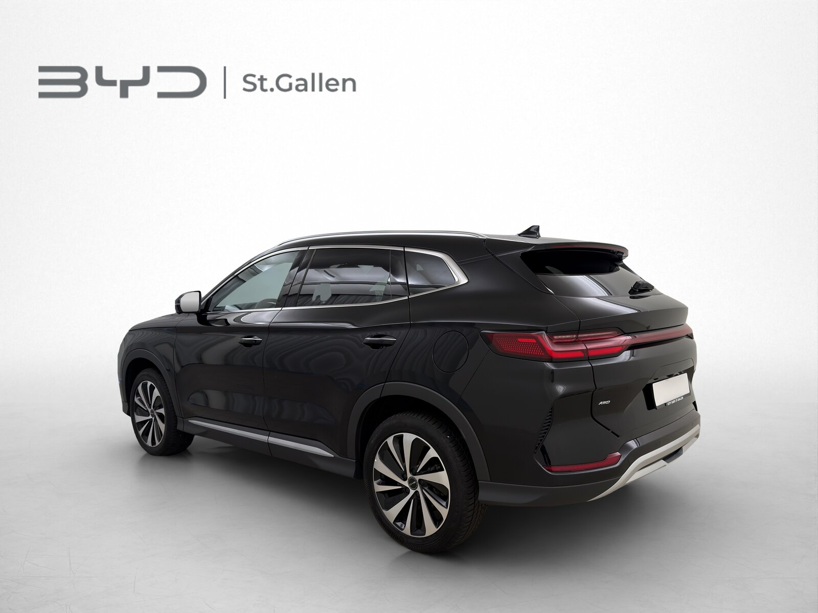 BYD Seal U DM-i Design AWD, Plug-in-Hybrid Petrol/Electric, Second hand / Used, Automatic - 4