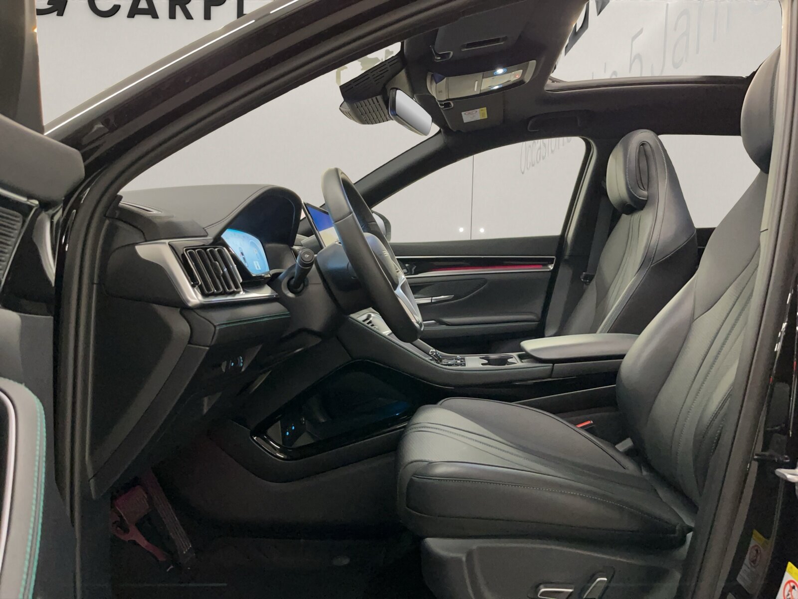 BYD Seal U DM-i Design AWD, Plug-in-Hybrid Benzin/Elektro, Occasion / Gebraucht, Automatik - 7