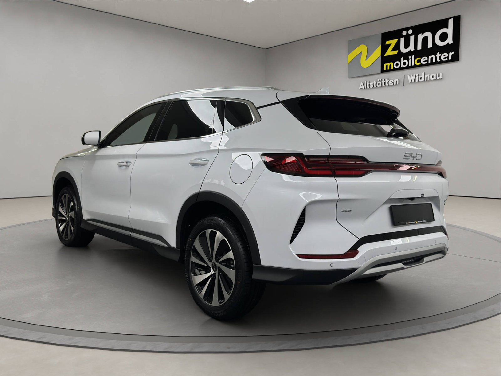 BYD Seal U DM-i Design 324 PS AWD, Plug-in-Hybrid Benzina/Elettrica, Auto dimostrativa, Automatico - 3
