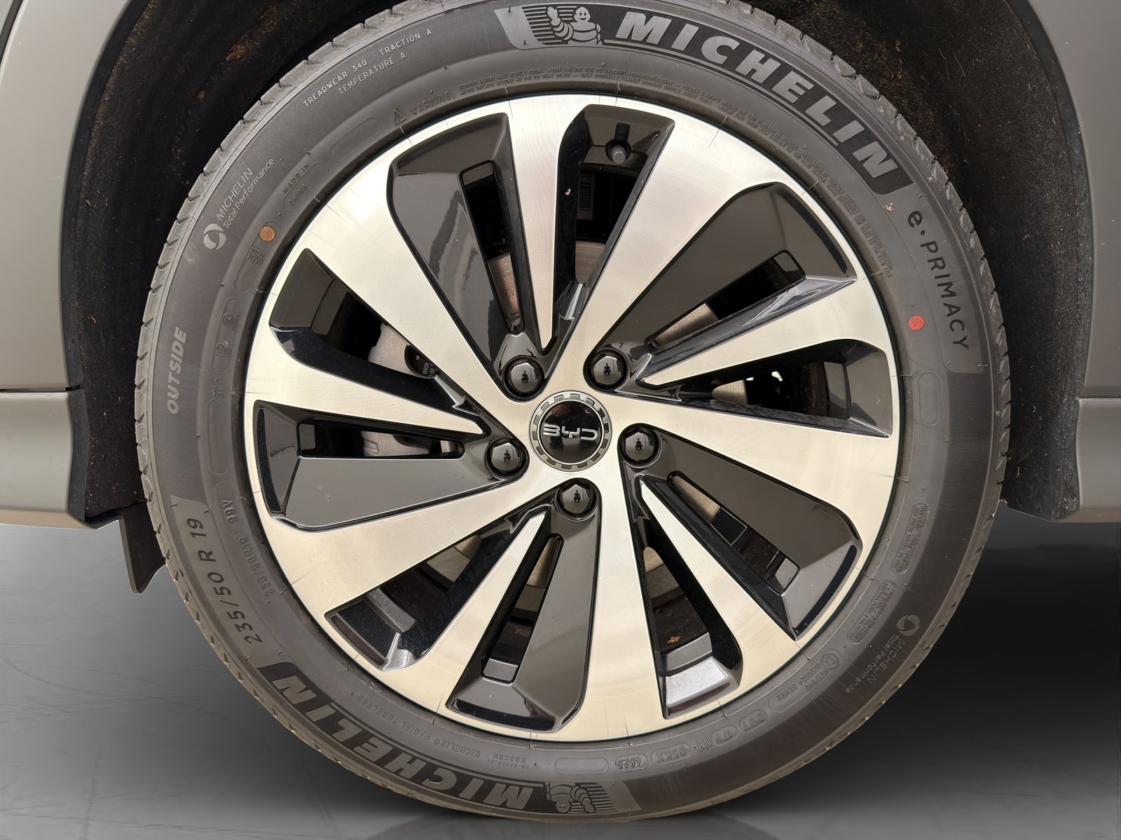 BYD Seal U DM-i Design AWD, Plug-in-Hybrid Benzina/Elettrica, Auto dimostrativa, Automatico - 6