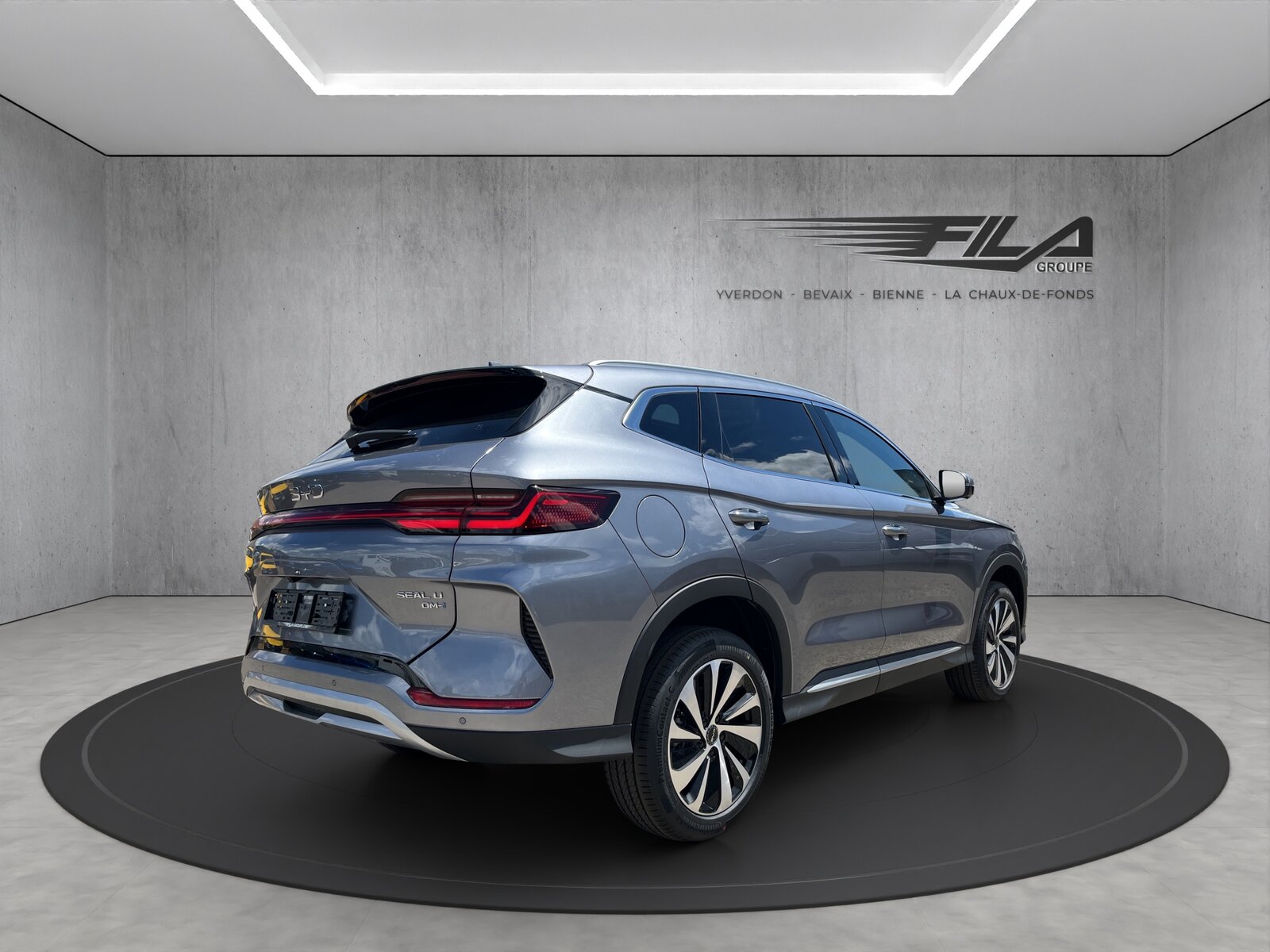 BYD Seal U DM-i Boost, Plug-in-Hybrid Petrol/Electric, Ex-demonstrator, Automatic - 6