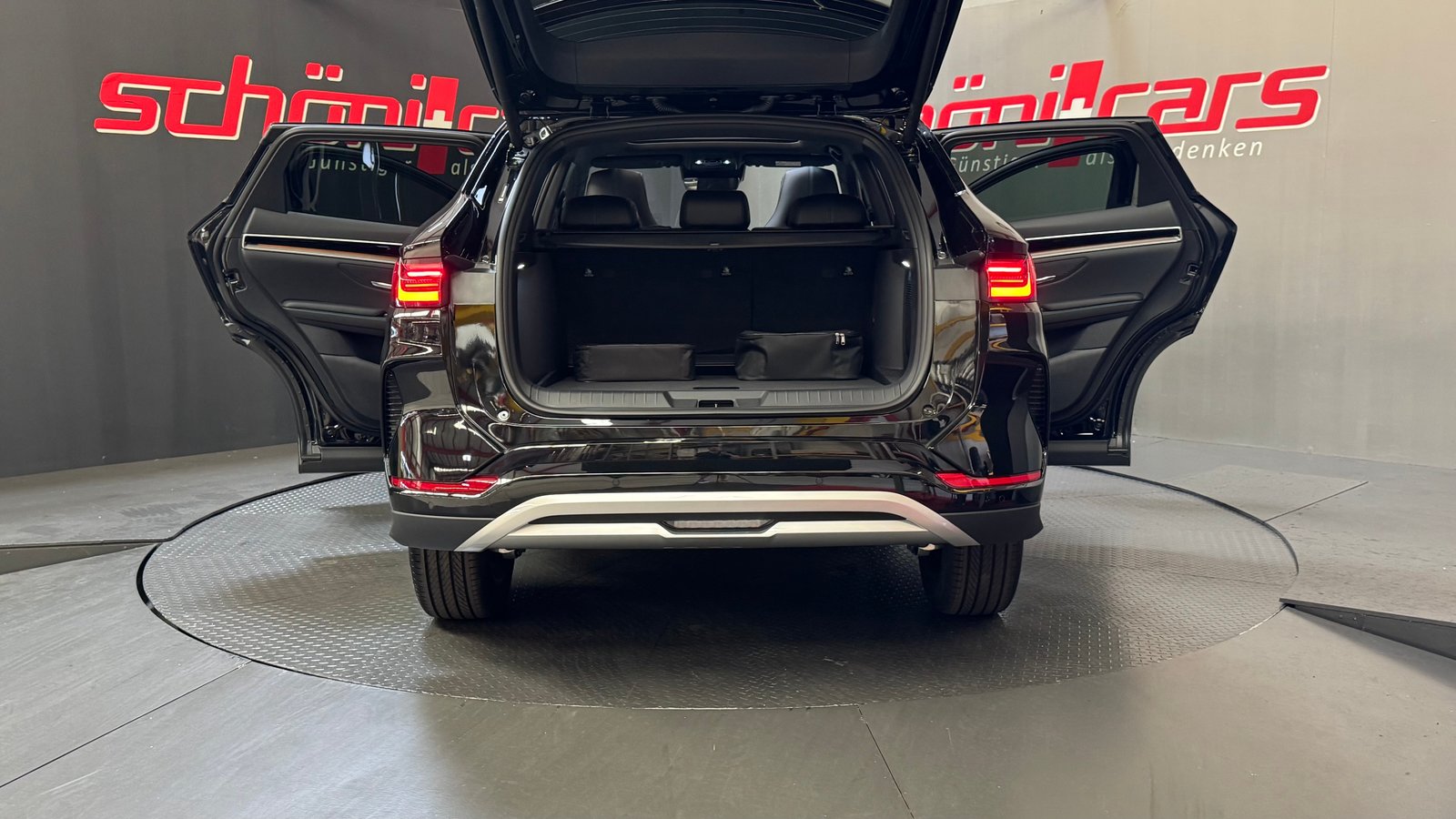 BYD Seal U DM-i Design AWD, Plug-in-Hybrid Benzin/Elektro, Neuwagen, Automat - 5