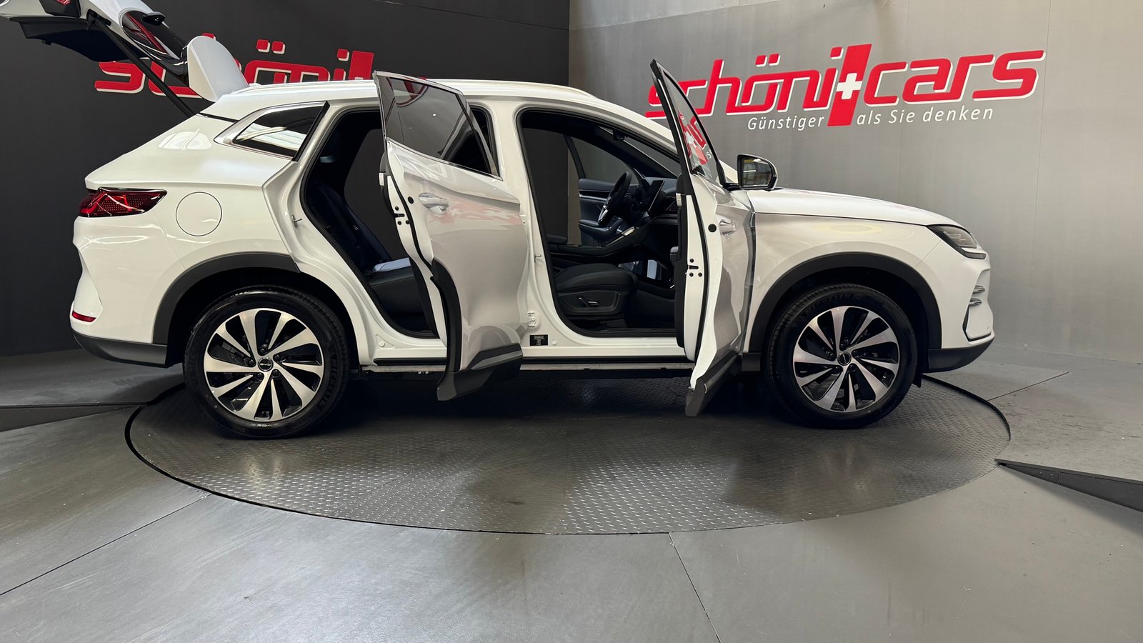 BYD Seal U DM-i Design AWD, Plug-in-Hybrid Benzin/Elektro, Neuwagen, Automat - 7