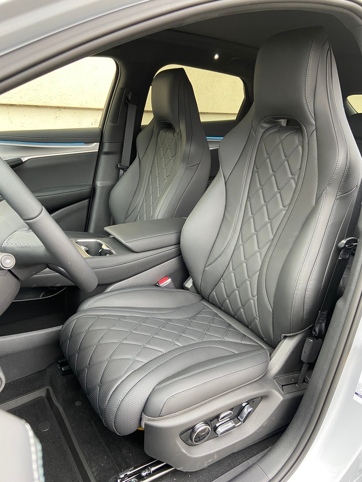 BYD Sealion 7 82,5 kWh Design AWD, Elektro, Neuwagen, Automat - 7