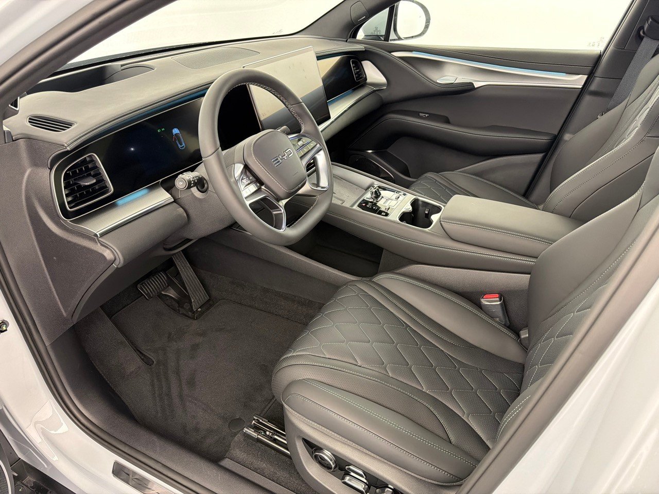 BYD Sealion 7 91,3 kWh Excellence AWD, Elektro, Neuwagen, Automat - 5