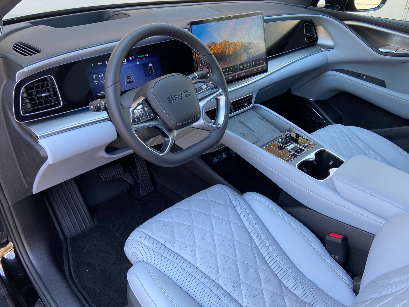 BYD Sealion 7 91,3 kWh Excellence AWD, Electric, New car, Automatic - 4