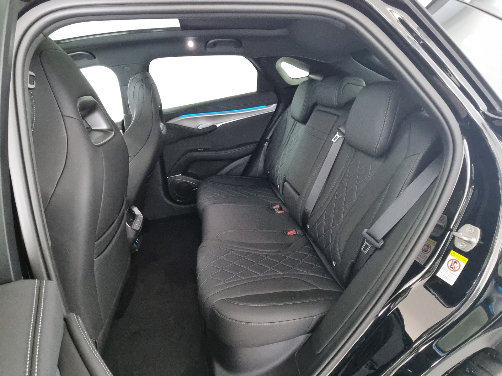 BYD Sealion 7 91,3 kWh Excellence AWD, Électrique, Voiture nouvelle, Automatique - 7