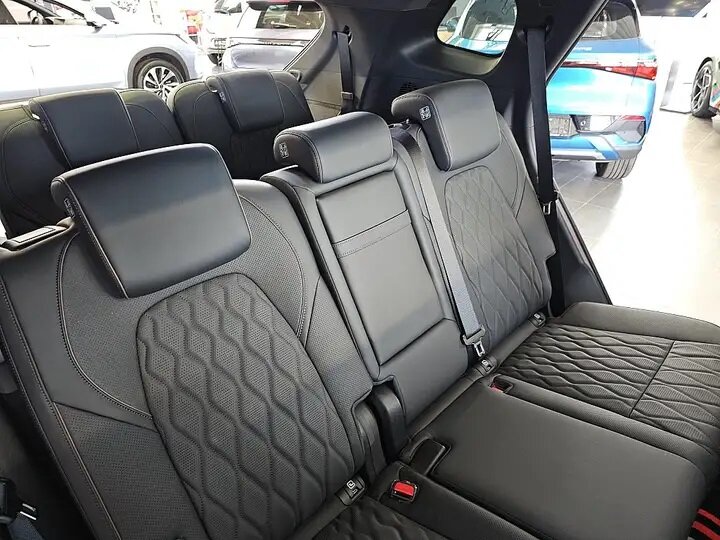 BYD Tang Flagship 4 x 4 / 7-Sitzer, Elektro, Neuwagen, Automatik - 4