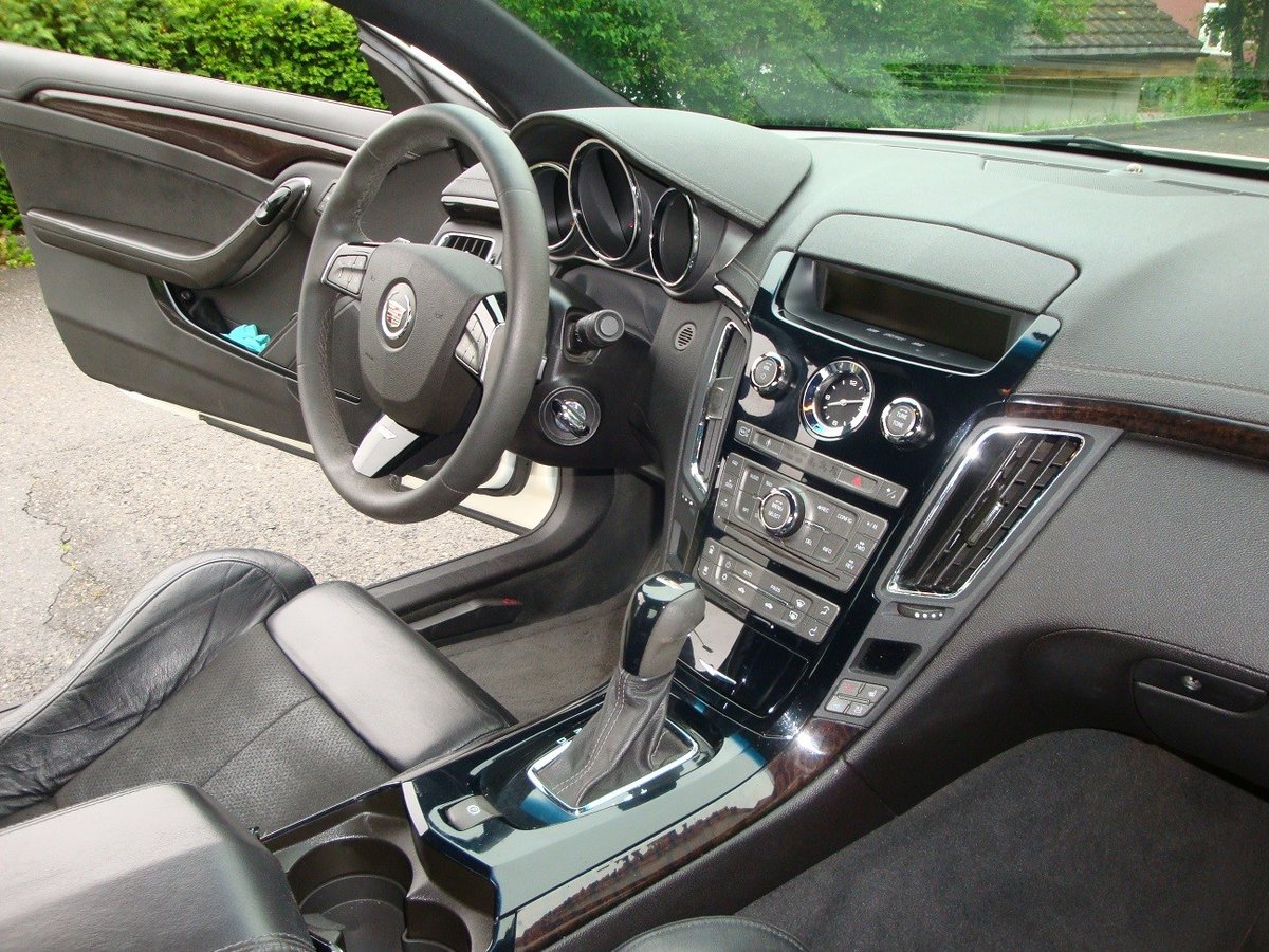 CADILLAC CTS-V Coupe 6.2 V8 SC Automatik, Essence, Occasion / Utilisé, Automatique - 7