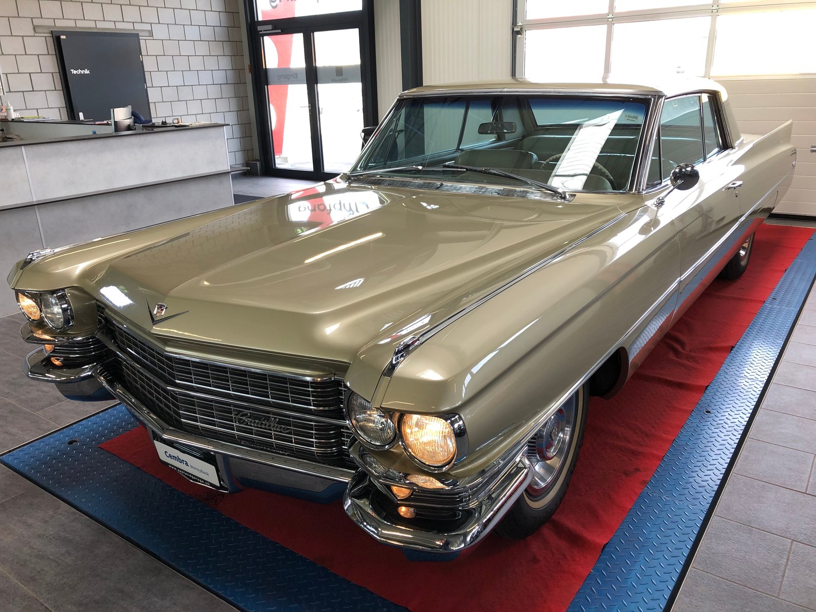 CADILLAC DEVILLE COUPE 6.4-V8, Petrol, Classic, Automatic - 6
