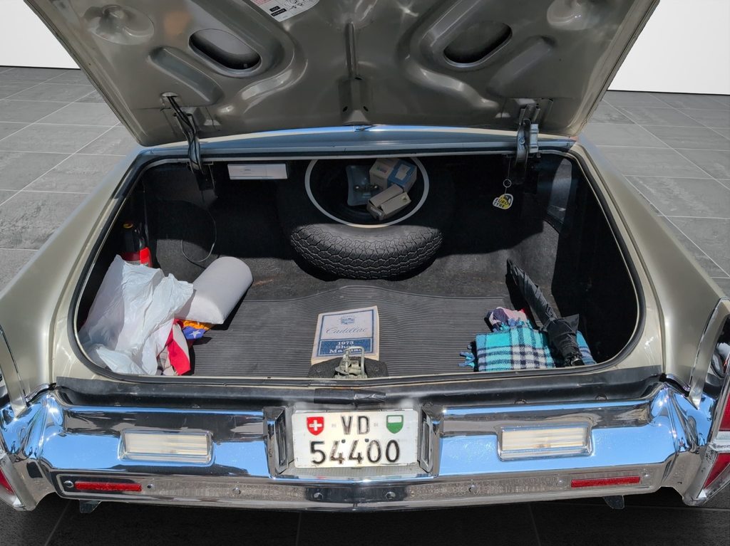 CADILLAC Deville, Essence, Occasion / Utilisé, Automatique - 5