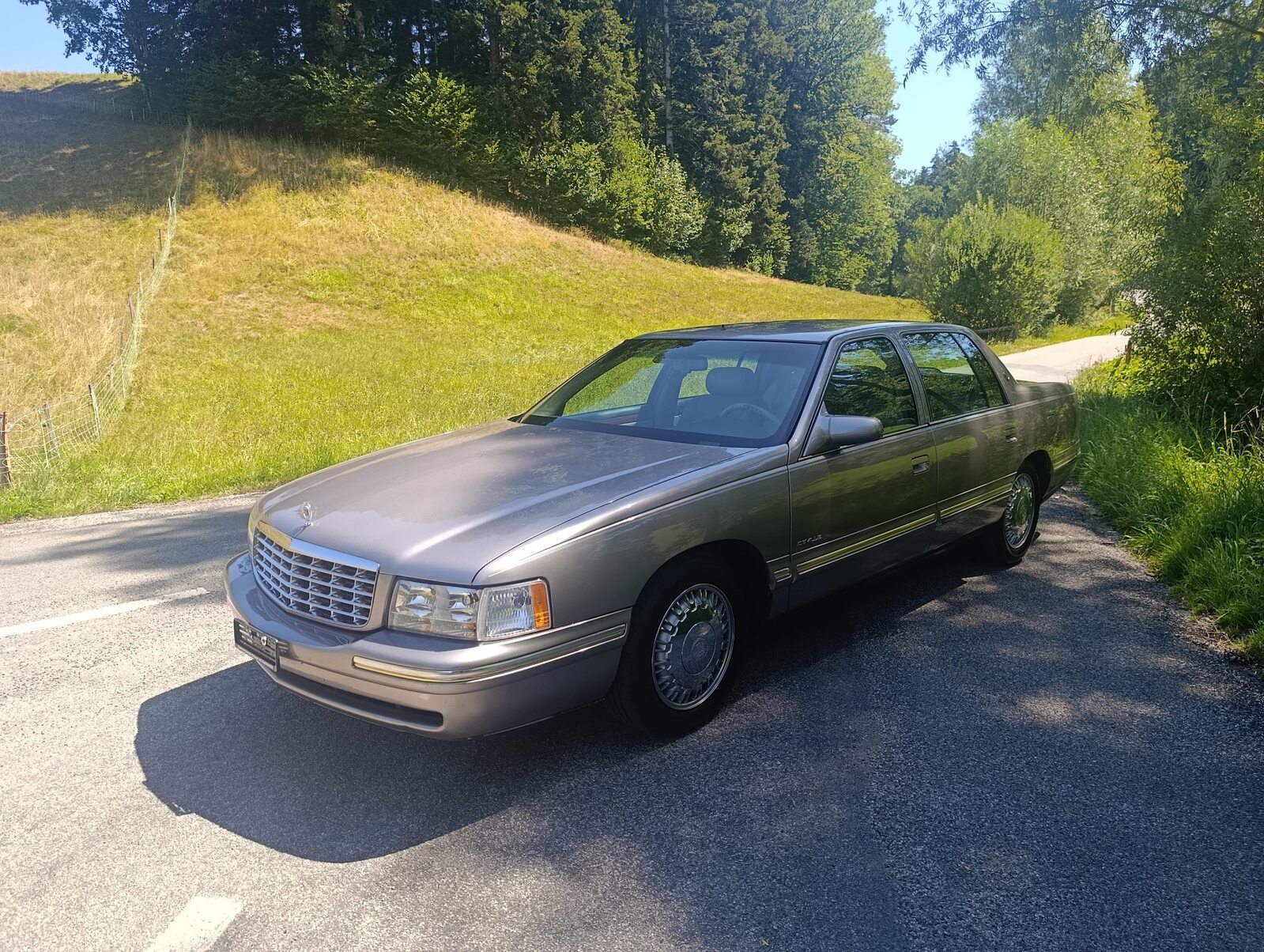 CADILLAC Basis, Benzin, Occasion / Gebraucht, Automatik - 2