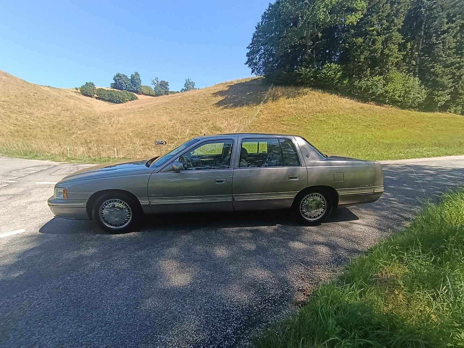 CADILLAC Basis, Benzin, Occasion / Gebraucht, Automatik - 3