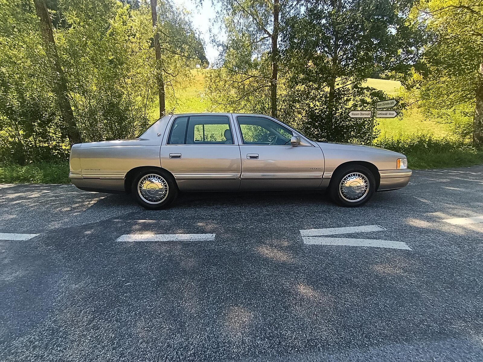 CADILLAC Basis, Benzin, Occasion / Gebraucht, Automatik - 7