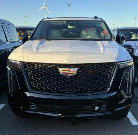 CADILLAC Escalade Sport Platinum 6.2L V8 2026