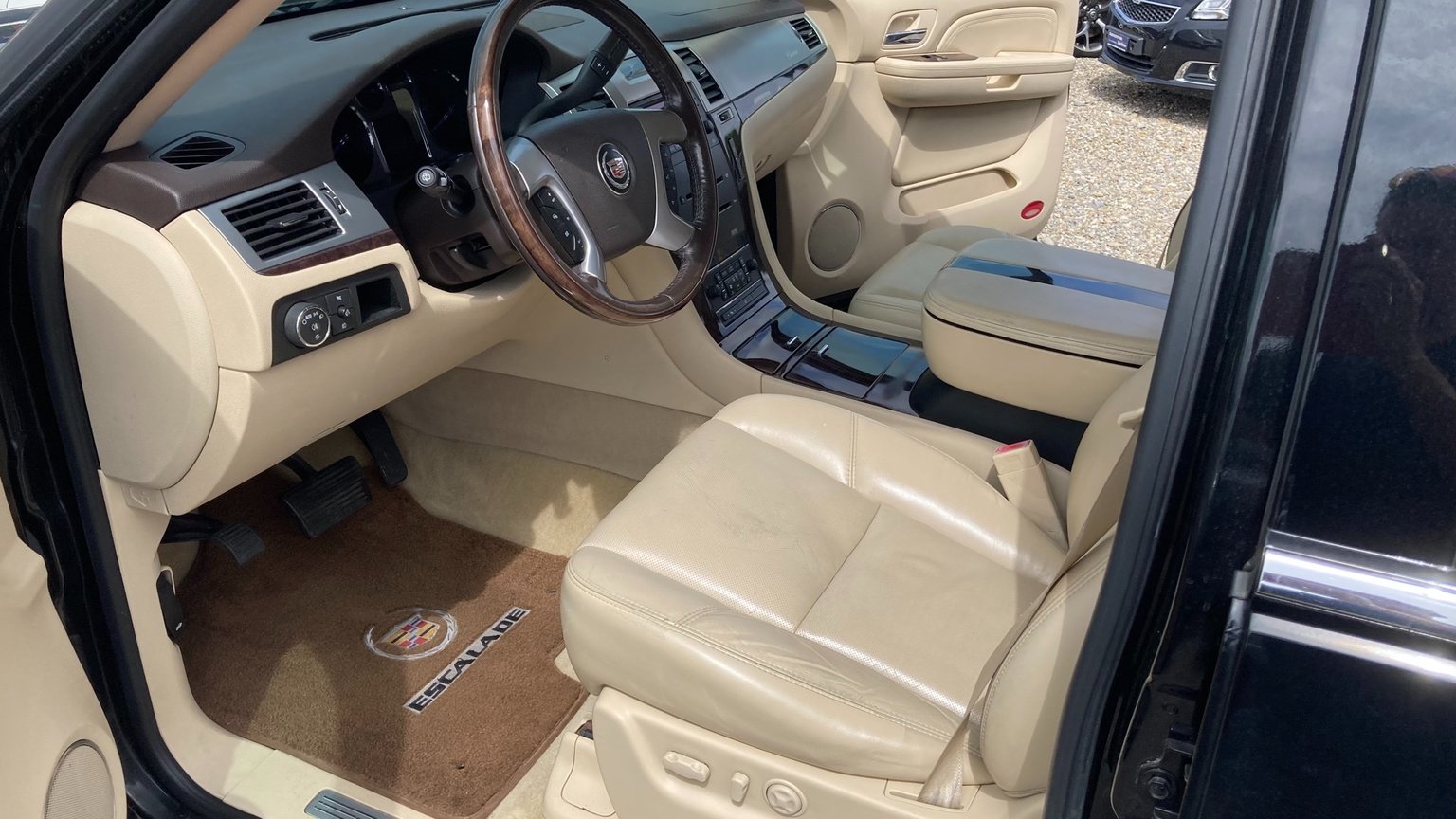 CADILLAC Escalade 6.2 Sport Luxury, Benzin, Occasion / Gebraucht, Automatik - 5