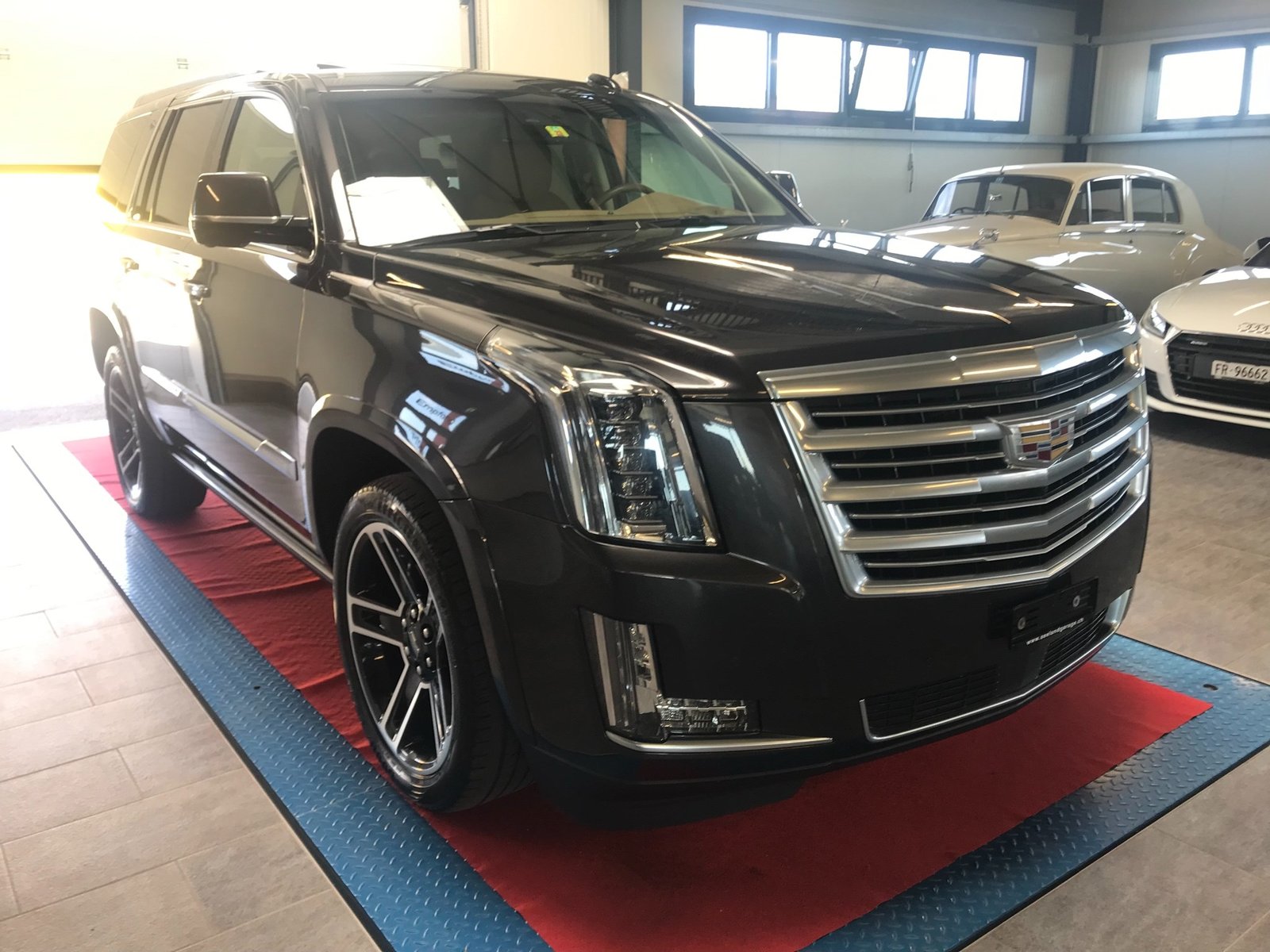 CADILLAC Escalade 6.2 Platinum Automatic, Essence, Occasion / Utilisé, Automatique - 2