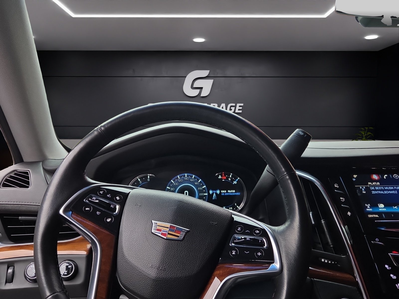 CADILLAC Escalade 6.2 Premium Automatic, Benzin, Occasion / Gebraucht, Automatik - 7