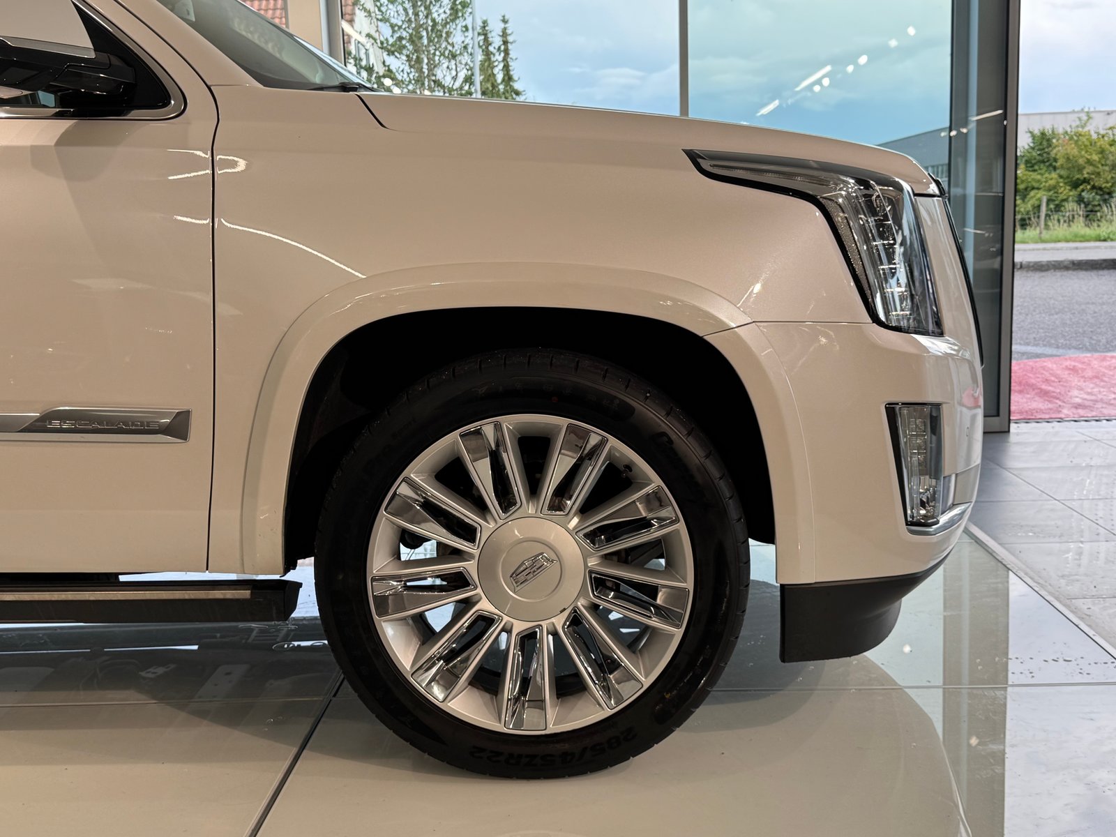 CADILLAC Escalade 6.2 Premium Automatic, Benzin, Occasion / Gebraucht, Automatik - 7