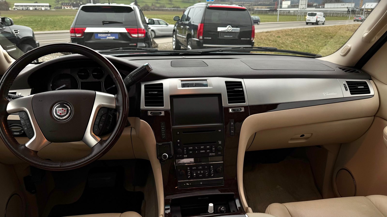 CADILLAC Escalade 6.2 Elegance, Benzin, Occasion / Gebraucht, Automatik - 5