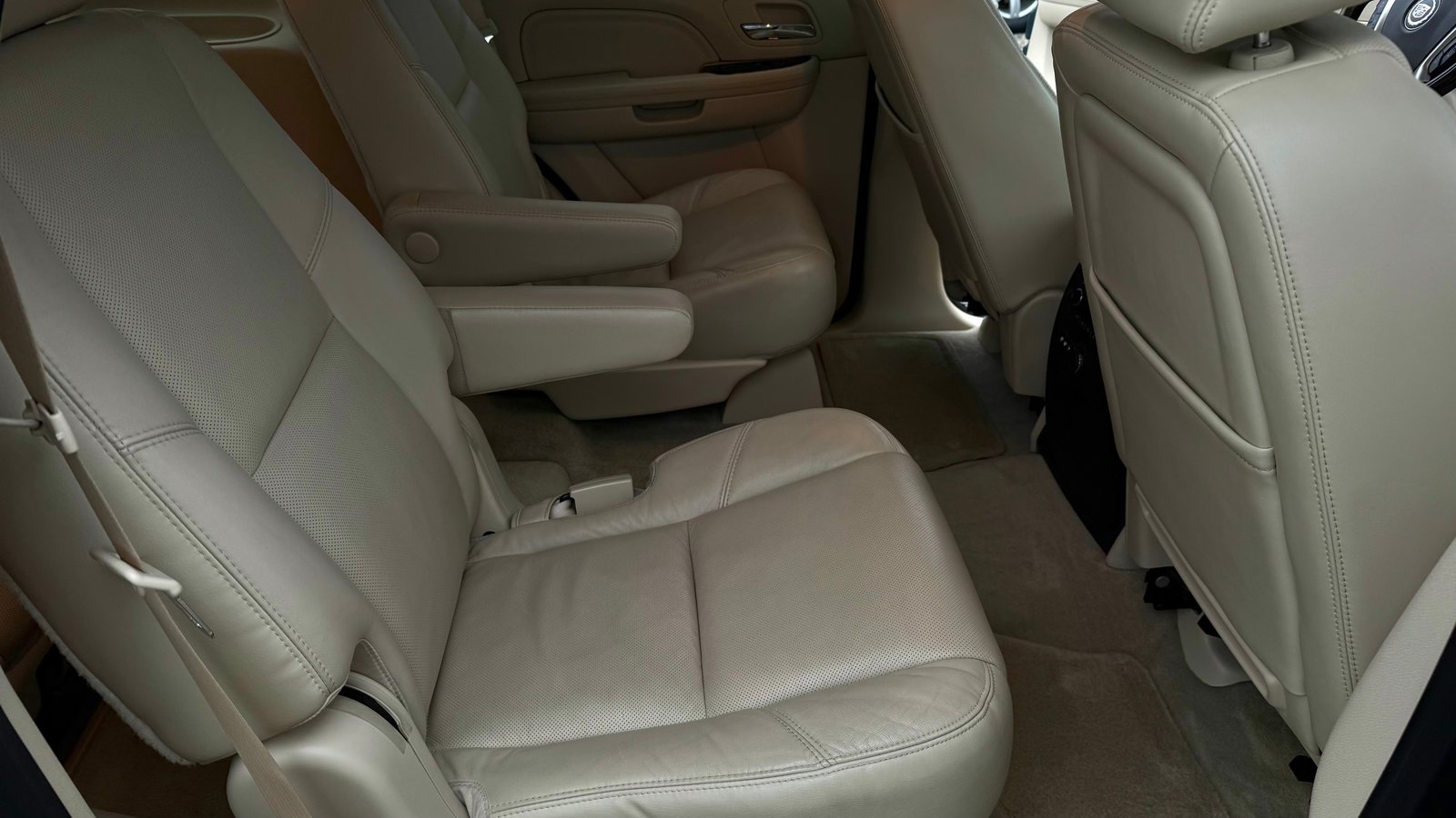 CADILLAC Escalade 6.2 Elegance, Benzin, Occasion / Gebraucht, Automatik - 7
