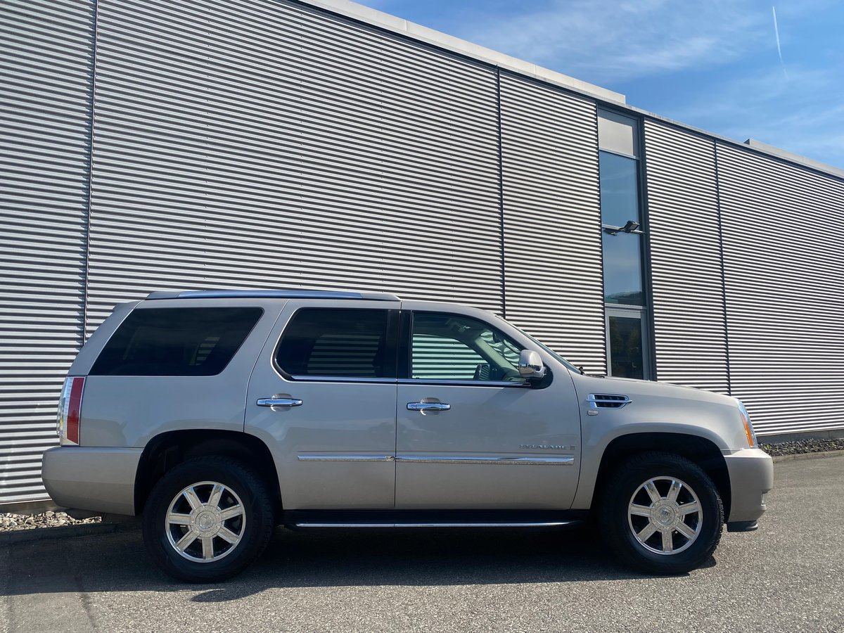 CADILLAC Escalade 6.2 Sport Luxury, Essence, Occasion / Utilisé, Automatique - 5