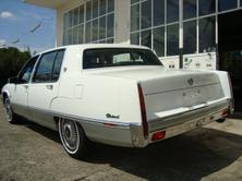 CADILLAC Fleetwood 4.5, Petrol, Second hand / Used, Automatic - 4