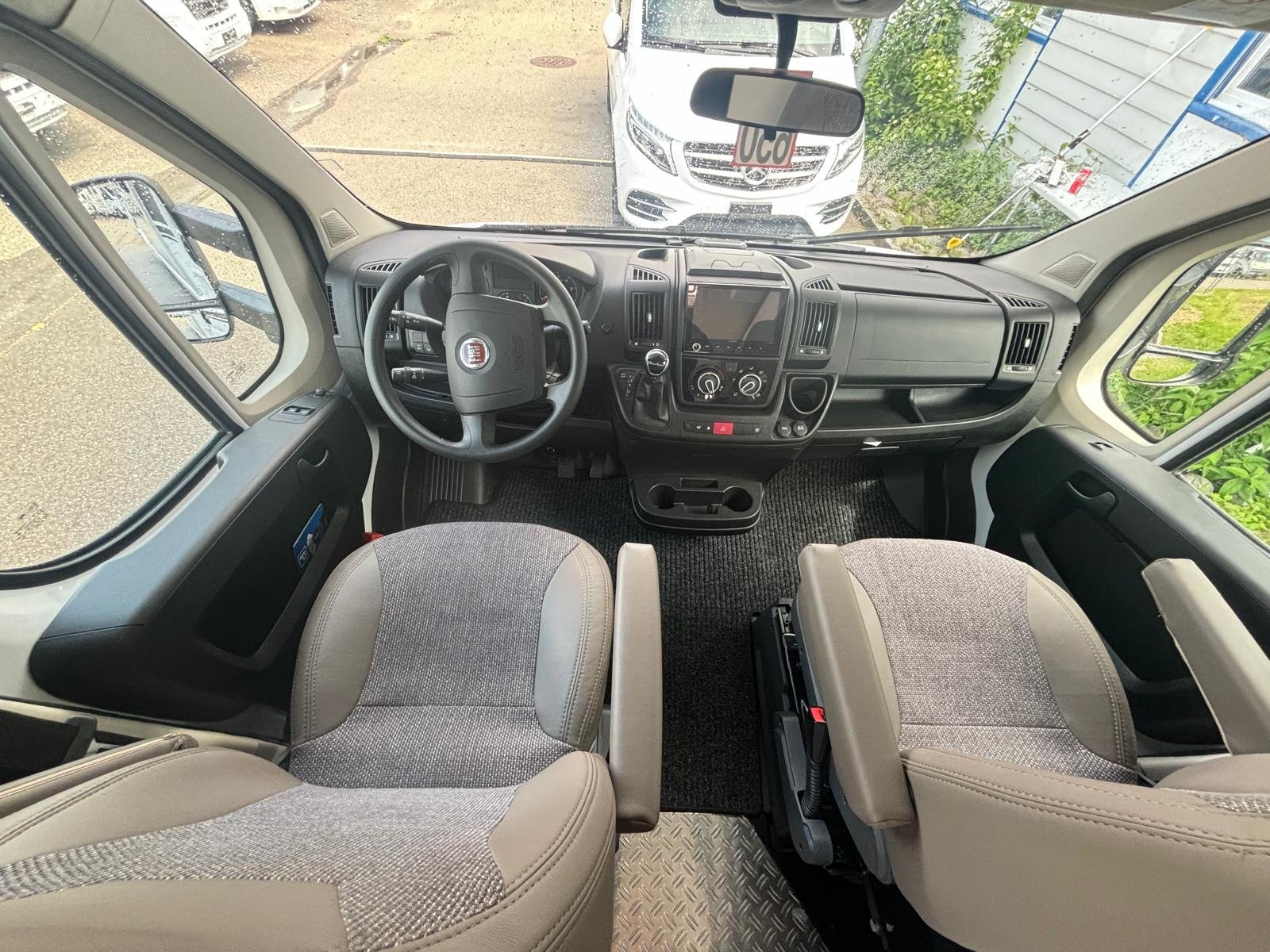 CARADO A461, Diesel, Second hand / Used, Automatic - 5