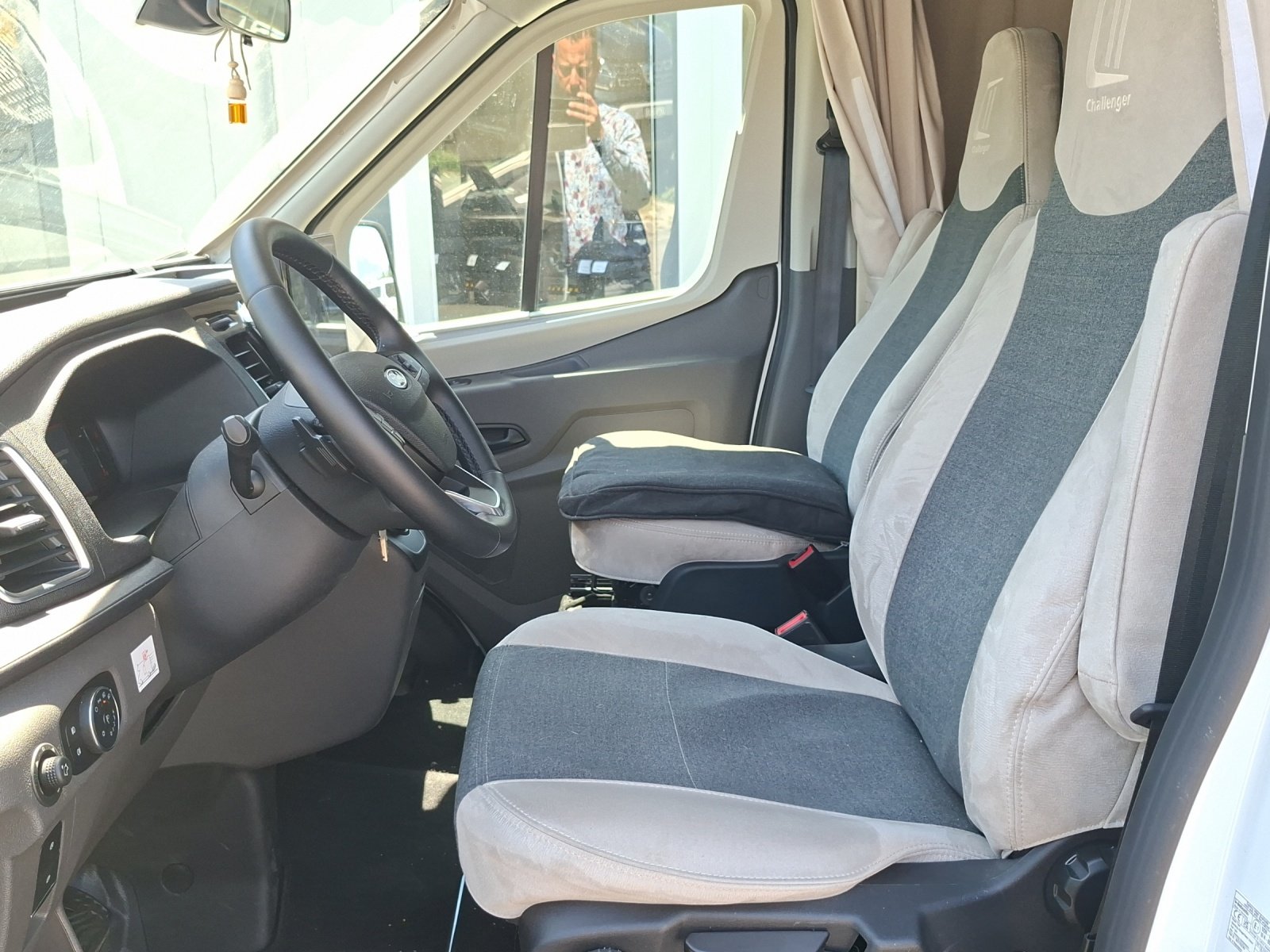 CHALLENGER Graphite 270 Edition, Diesel, Occasion / Gebraucht, Automatik - 5