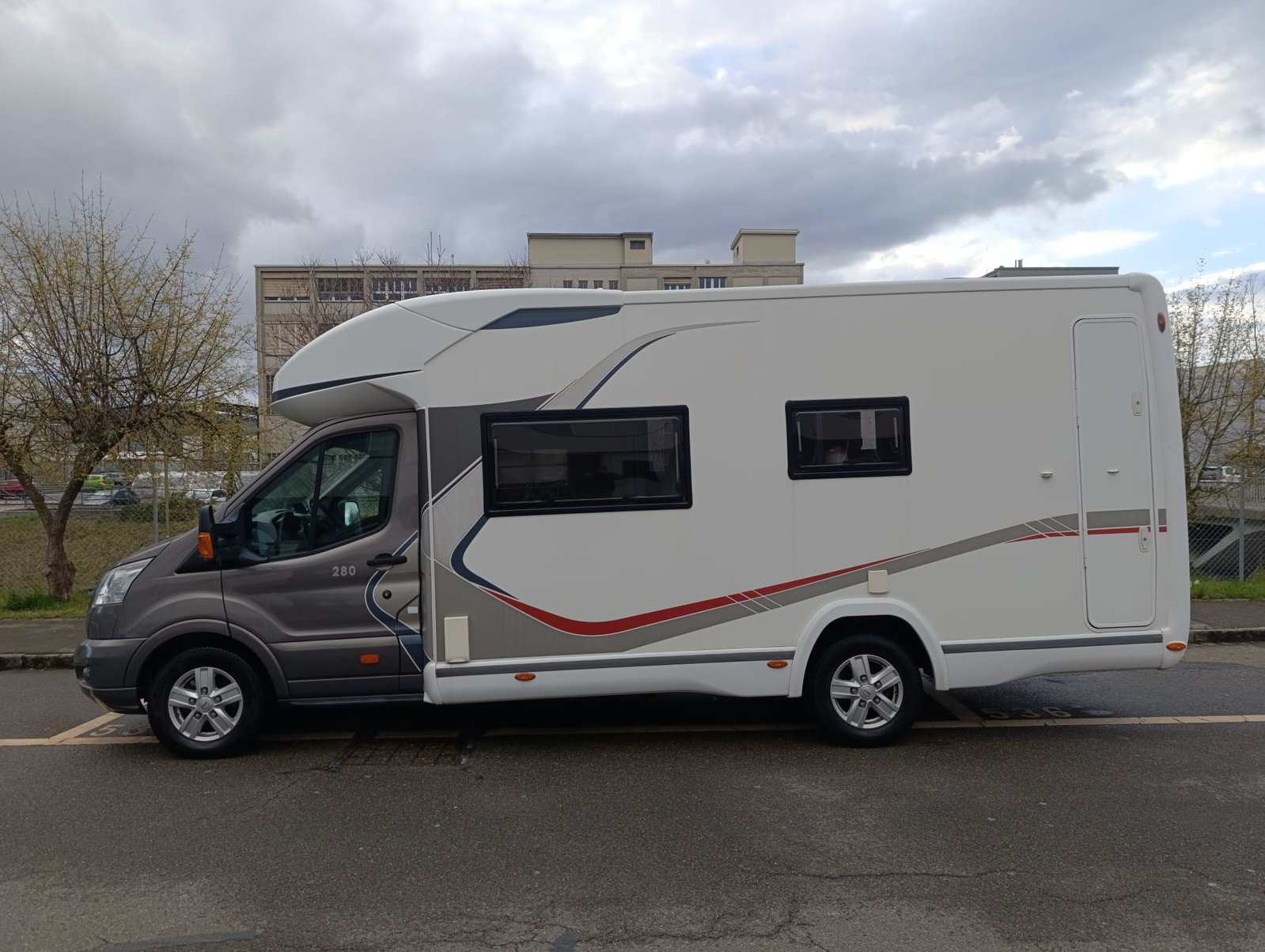 CHALLENGER Trigano FD4 ***Top gepflegter Familien-Camper mit, Diesel, Occasion / Gebraucht, Handschaltung - 7