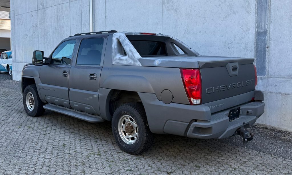 CHEVROLET AVALANCHE 2500, Petrol, Second hand / Used, Automatic - 3
