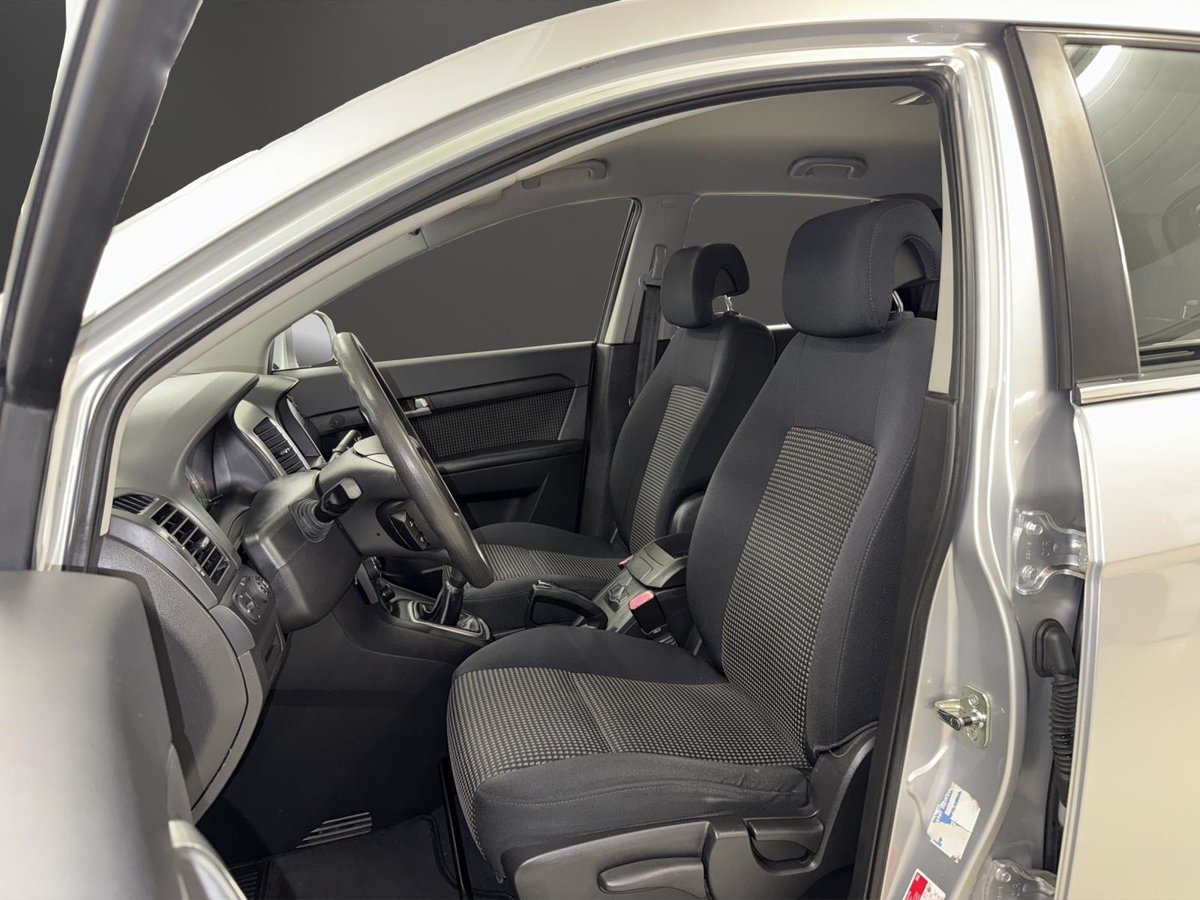 CHEVROLET Captiva 2.4 LS 4WD, Essence, Occasion / Utilisé, Manuelle - 7