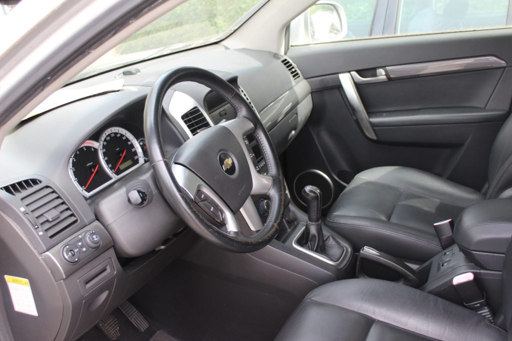 CHEVROLET CAPTIVA 2.0 VCDi LT 4WD, Diesel, Occasion / Utilisé, Manuelle - 3