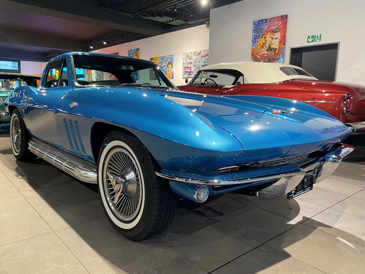 CHEVROLET CORVETTE C2 5.l V8 350PS, Essence, Voiture de collection, Manuelle - 2