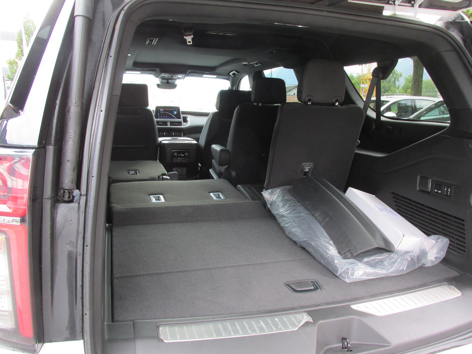 CHEVROLET Suburban High Country 6.2 4x4, Essence, Voiture nouvelle - 7