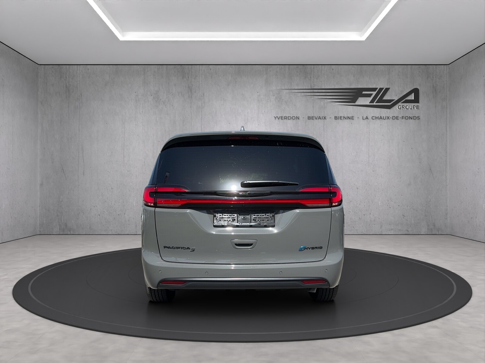 CHRYSLER PACIFICA Hybrid Limited S Appearance 3.6 V6, Full-Hybrid Petrol/Electric, Ex-demonstrator, Automatic - 4