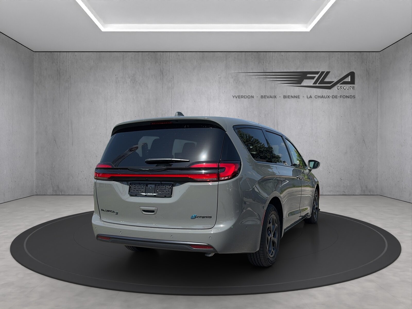 CHRYSLER PACIFICA Hybrid Limited S Appearance 3.6 V6, Full-Hybrid Petrol/Electric, Ex-demonstrator, Automatic - 5