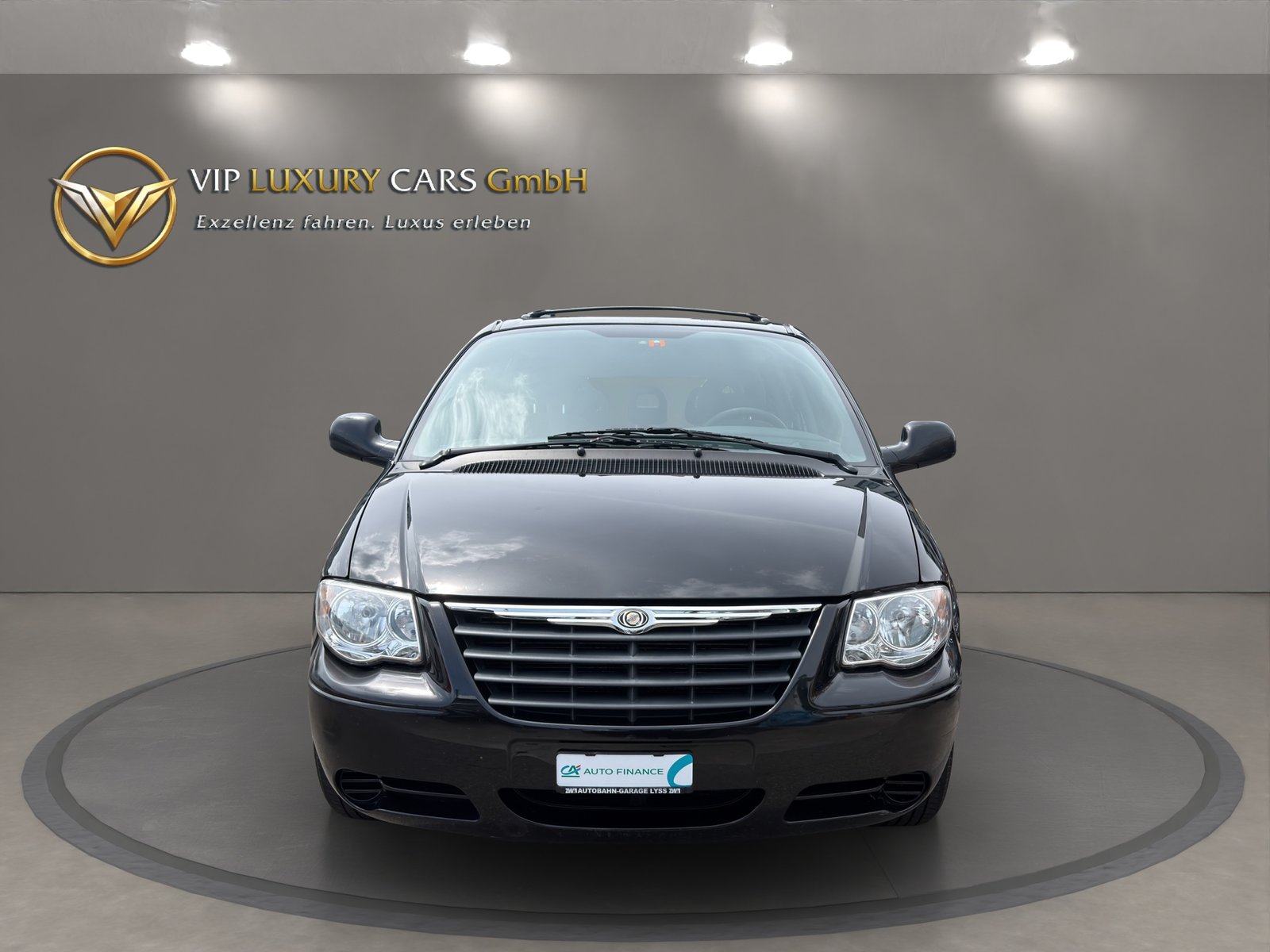 CHRYSLER Voyager 2.4 SE Swiss Edition, Petrol, Second hand / Used, Manual - 3