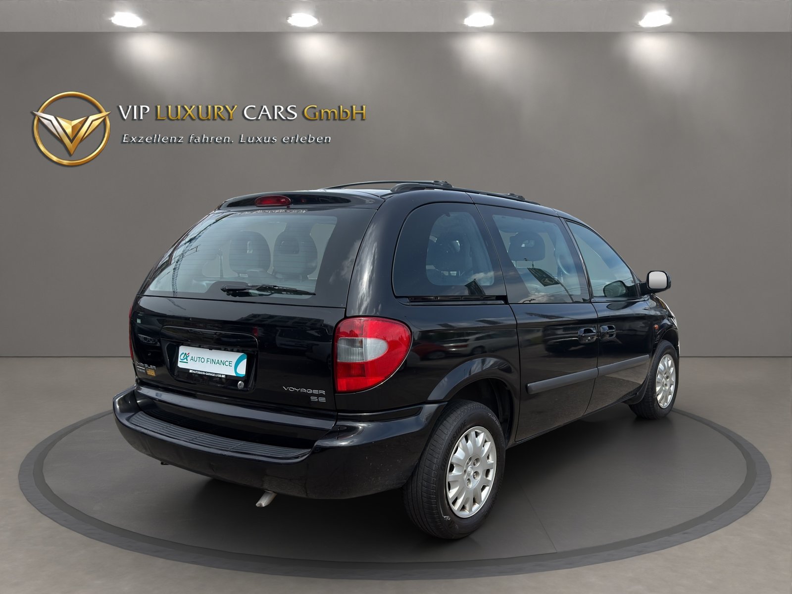 CHRYSLER Voyager 2.4 SE Swiss Edition, Petrol, Second hand / Used, Manual - 6