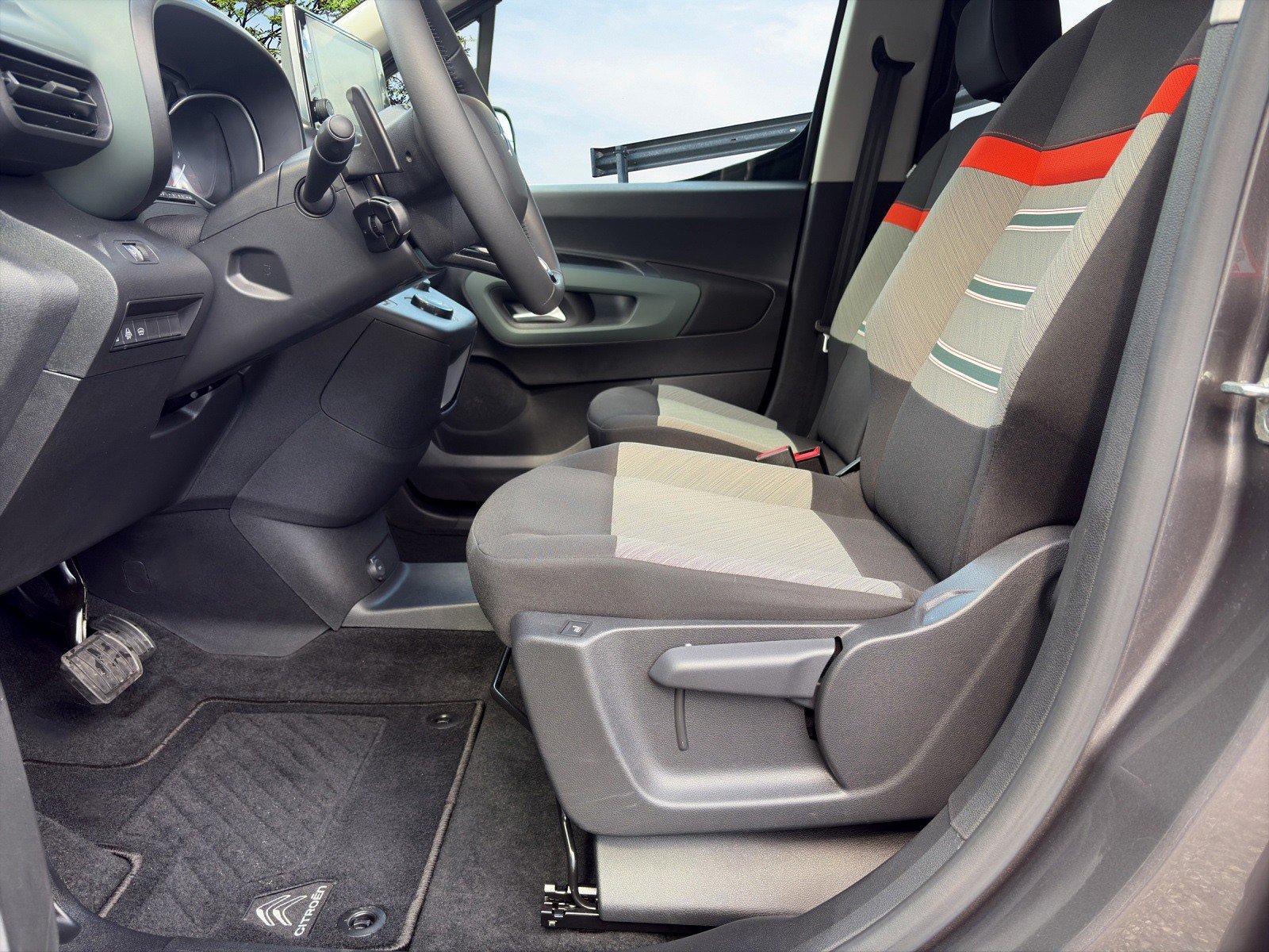 CITROEN Berlingo 1.5 BlueHDi Shine EAT8, Diesel, Occasion / Utilisé, Manuelle - 7