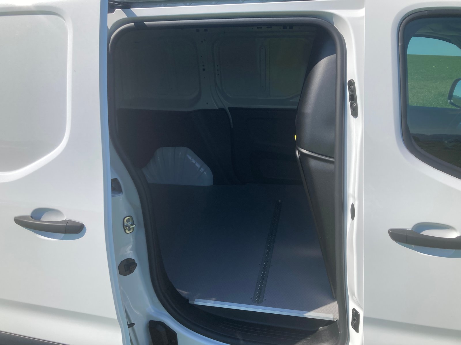 CITROEN Berlingo Van 1.5 Blue HDi 130 s/s 4x4, Diesel, Second hand / Used, Manual - 5