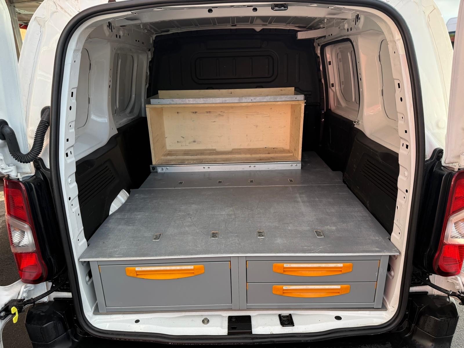 CITROEN Berlingo Van 1.2 Pure Tech 130 s/s Club EAT8 1000kg, Essence, Occasion / Utilisé, Automatique - 7