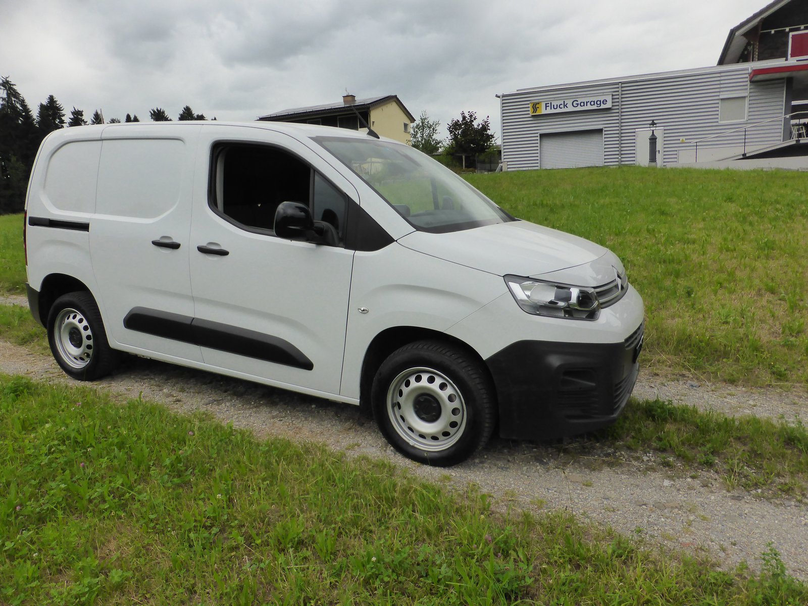 CITROEN Berlingo Van 1.5 Blue HDi 130 s/s Club EAT8 1000kg, Diesel, Occasion / Utilisé, Automatique - 5