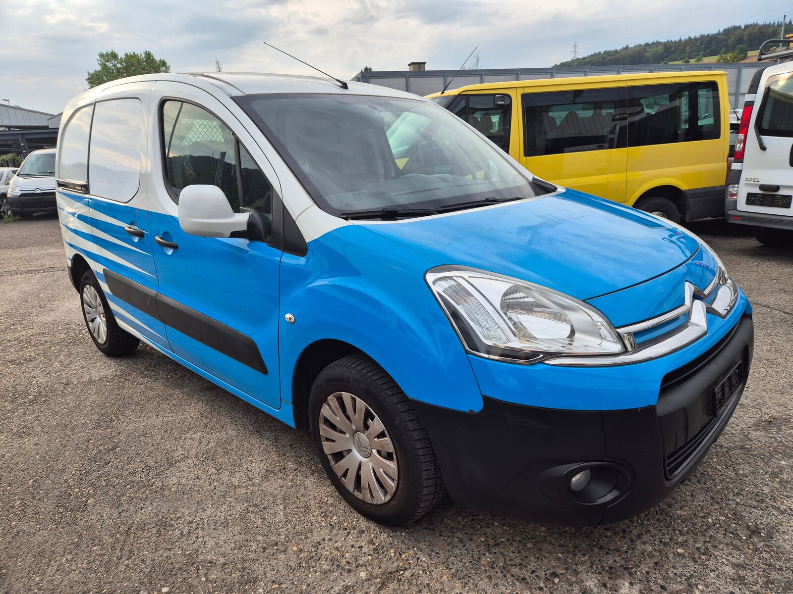 CITROEN Berlingo 1.6 HDi 600 Komfort, Diesel, Occasion / Gebraucht, Automatik - 3