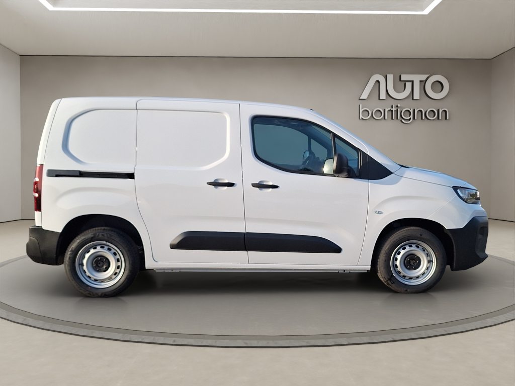 CITROEN BERLINGO 1.2 PureTech First, Essence, Voiture nouvelle, Manuelle - 4