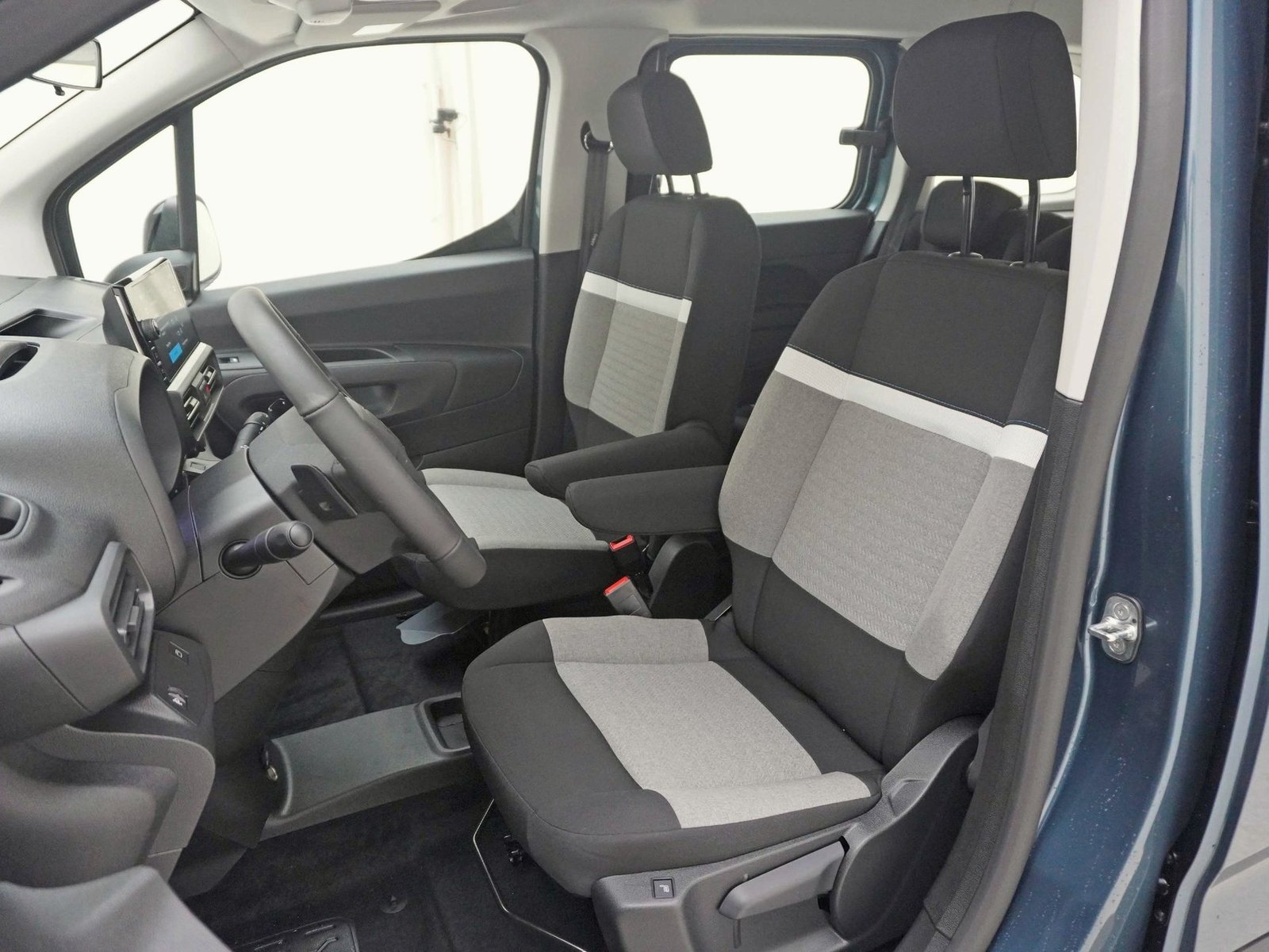 CITROEN Berlingo XL 1.5 BlueHDi 130 Plus, Diesel, Voiture nouvelle, Automatique - 7
