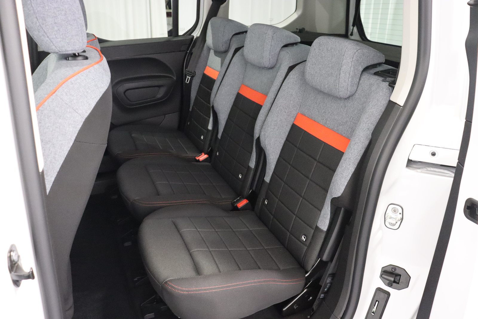 CITROEN Berlingo 1.5 BlueHDi 130 Max, Diesel, Voiture nouvelle, Automatique - 5