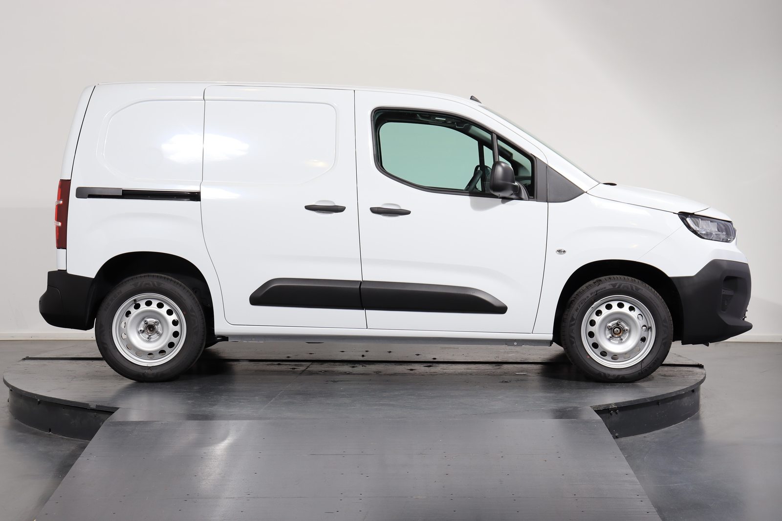CITROEN Berlingo M erhöhte Nutzlast 1.5 BlueHDi 130 S/S, Diesel, New car, Automatic - 2