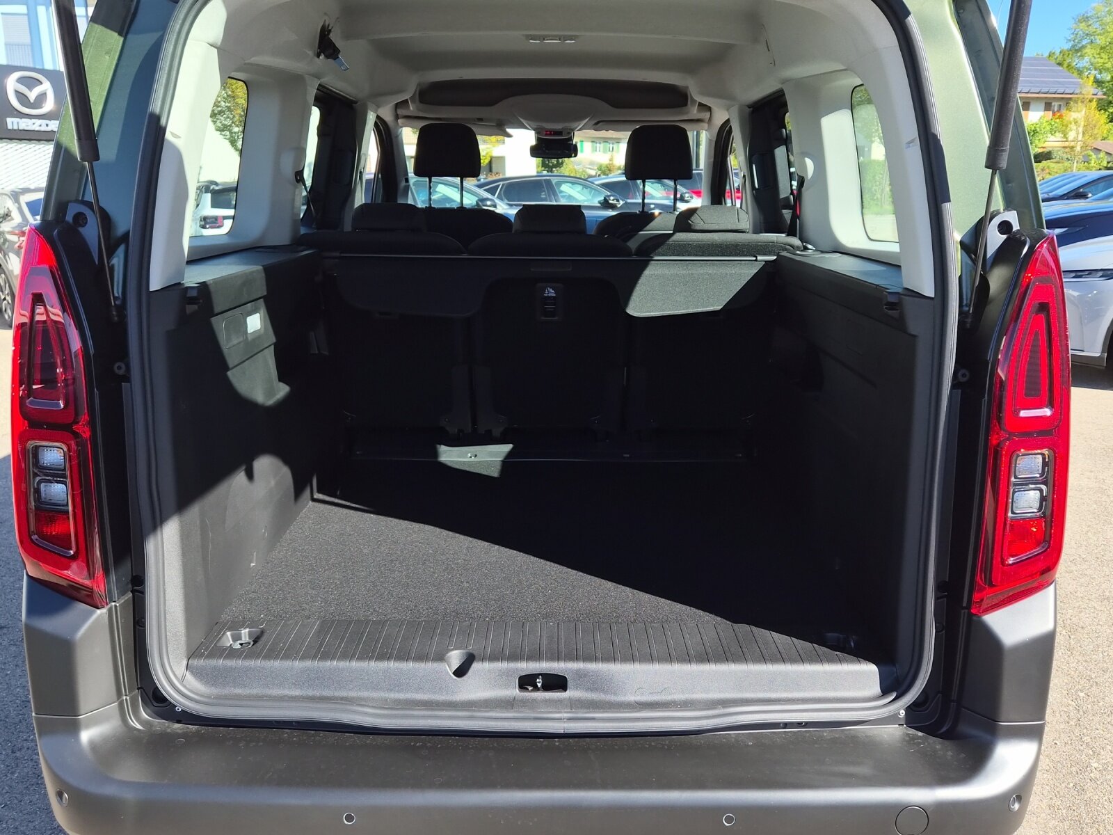 CITROEN Berlingo XL 1.5 BlueHDi 130 Tonic Automat EAT8, Diesel, Neuwagen, Automatik - 6
