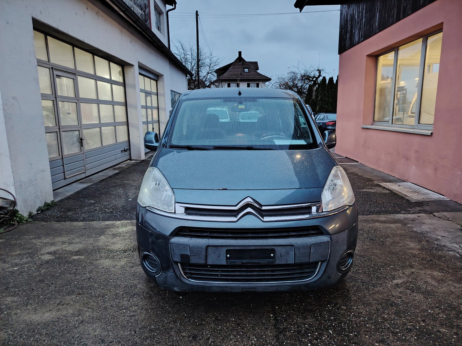 CITROEN Berlingo 1.6 e-HDi Exclusive EGS6, Diesel, Occasion / Utilisé, Automatique - 2